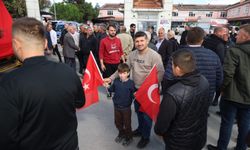 Çeltik üreticileri traktörlerle konvoy oluşturdu
