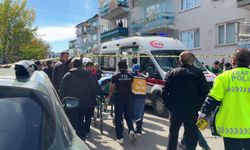 Çöp kamyonunun çarptığı 2 çocuk annesi öldü