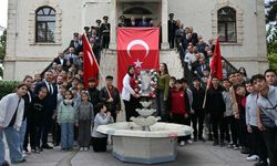 Demirci'de 98 yıl önceki Cumhuriyet karesi yeniden canlandırıldı