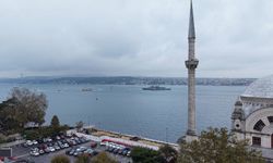 Dolmabahçe açıklarına demirleyen TCG Kemalreis havadan görüntülendi