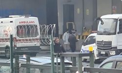 Esenyurt'ta 2 TIR arasında sıkışan şoför hayatını kaybetti