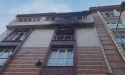 Esenyurt'ta 5 katlı binada yangın; mahsur kalan 5 kişi kurtarıldı