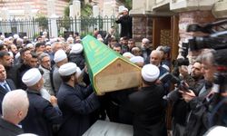 Fatih'te elektrik akımına kapılarak hayatını kaybeden çocuk son yolculuğuna uğurlandı