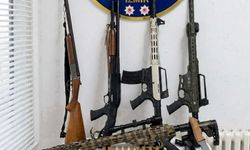 Foça'da düğünde havaya ateş açan 14 kişiye gözaltı