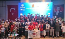 Foça'da yelken ligi yarışları ilgi gördü