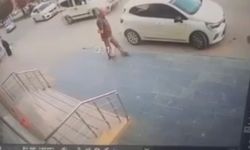 Hafif ticari aracın yayaya çarptığı kaza kamerada