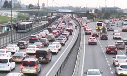 Haftanın ilk iş gününde trafik yoğunluğu - 1