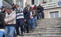 İstanbul'da 'Change' otomobil operasyonunda gözaltına alınan 22 şüpheli adliyeye sevk edildi