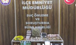 İzmir'de uyuşturucu satıcılarına operasyon
