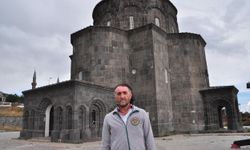 Kars'ta tarihi Kümbet Camisi'nde restorasyon çalışması başladı