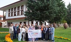 Kosovalı 18 öğrenci 'Hayal Et, Keşfet, Vakfet Gençlik Projesi' kapsamında Türkiye'de