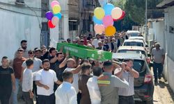 Lösemiden hayatını kaybeden 9 yaşındaki Ada, balonlarla son yolculuğuna uğurlandı