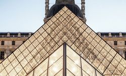 Louvre Müzesi eylemler nedeniyle ziyarete kapatıldı