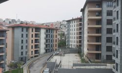 Maltepe'de çöken Kardeşler Apartmanı'ndaki hak sahiplerine yeni konutlar teslim edilmeye başlandı