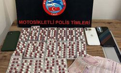 Manisa'da sentetik ecza ile yakalanan 2 şüpheli yakalandı