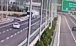 Manisa'da tur otobüsü ve TIR'ın çarpıştığı kazada 11 ölü, 26 yaralı (3)