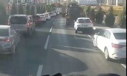 Mardin'de sürücüler, itfaiye aracına 'fermuar yöntemiyle' yol verdi