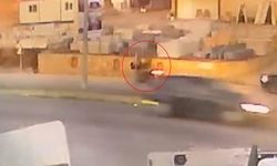 Motosikletin çarptığı yaya öldü; kaza kamerada