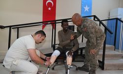 MSB'den Somali Silahlı Kuvvetleri gazilerine protez bacak desteği
