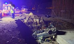Otomobil, yol yapımı için kazılan çukura düştü; 1 ölü, 5 yaralı