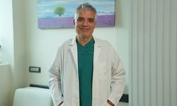 'Rektum kanserinde tümör tamamen kaybolursa ameliyat şart olmayabilir'