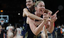 Şampiyon Fenerbahçe Tarfin, kupasını aldı