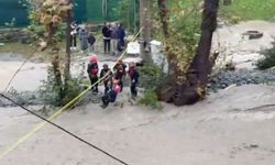 Sapanca'da mahsur kalan 2'si çocuk 8 kişiyi AFAD kurtardı