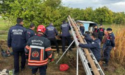 Su kuyusuna düşen kadını itfaiye kurtardı
