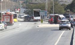 Sultangazi'de İETT otobüsü duvara çarptı; 4 yaralı (Geniş haber- aktüel görüntü)