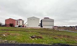 Tekirdağ'da yıldırım düştü; anne ile kızı yaralandı