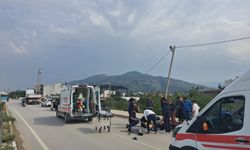 TIR ile motosiklet çarpıştı: 1 ölü, 2 yaralı