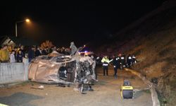 Uçuruma yuvarlanan hafif ticari araçtaki Eylül Ada da kurtarılamadı