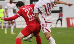Ümraniyespor - Boluspor maçı yağmur nedeniyle yarıda kaldı