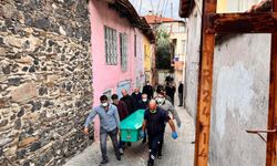 Yalnız yaşadığı evinde ölü bulundu