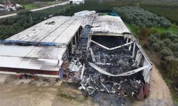Yangında kullanılamaz hale gelen soğuk hava deposu dronla görüntülendi
