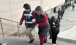 Yasa dışı bahis operasyonunda, hesaplarında 7,1 milyar lira para hareketi tespit edilen 101 şüpheli adliyede