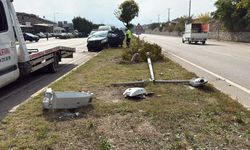 Yaya geçidinde otomobilin çarptığı elektrikli bisikletin sürücüsü öldü