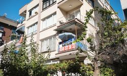 Zemininde çatlak ve çökme meydana gelen binada inceleme sürüyor