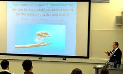 Londra Başkonsolosu Ulusoy Cambridge'de Konferans Verdi
