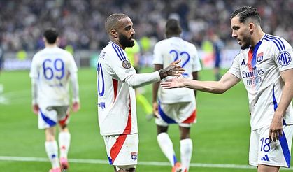 İflas eden Olimpik Lyon, Fransa'da küme düştü