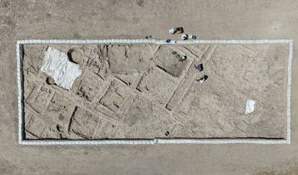 Karaman'daki Canhasan 3 Höyüğü'nde bulunan 'sokak yapısı'nda kazı sürüyor