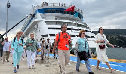 Rusya'dan 1117 kruvaziyer yolcusu Amasra'ya geldi