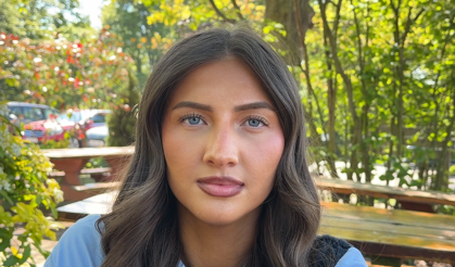 Alara Ayyıldız,  iktidardaki yönetimini eleştirerek yeşil alan, trafik ve çöp sorunları için değişim çağrısı yaptı