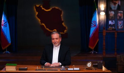 İran: Hürmüz Boğazı açıldı