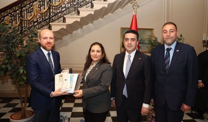Londra’da Kıbrıs Türkleri İçin Güç Birliği