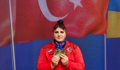 Genç milli halterciler Selahhattin Altın ve Tuana Süren, Avrupa şampiyonu oldu