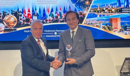 Londra'da Uluslararası Medya ve Dostluk Ödülleri dağıtıldı