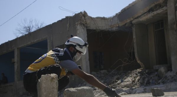 Beyaz Baretliler İdlib’de savaş kalıntılarını temizliyor
