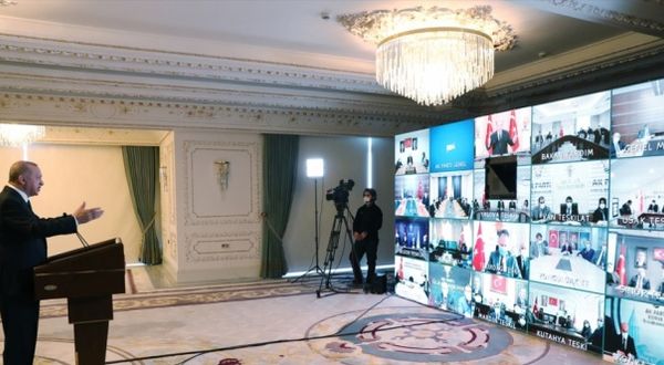 Cumhurbaşkanı Erdoğan, AK Parti Genişletilmiş İl Başkanları Toplantısı'na canlı bağlantıyla katıldı