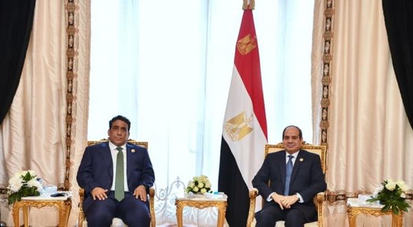 Libya Başkanlık Konseyi Başkanı Menfi ile Mısır Cumhurbaşkanı Sisi Libya'yı konuştu